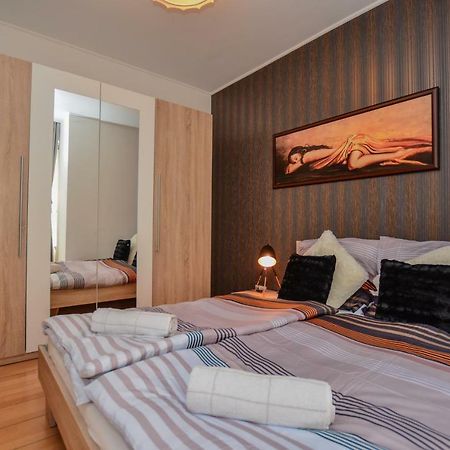 Design Free Parking Apartment In City Center Budapest Esterno foto