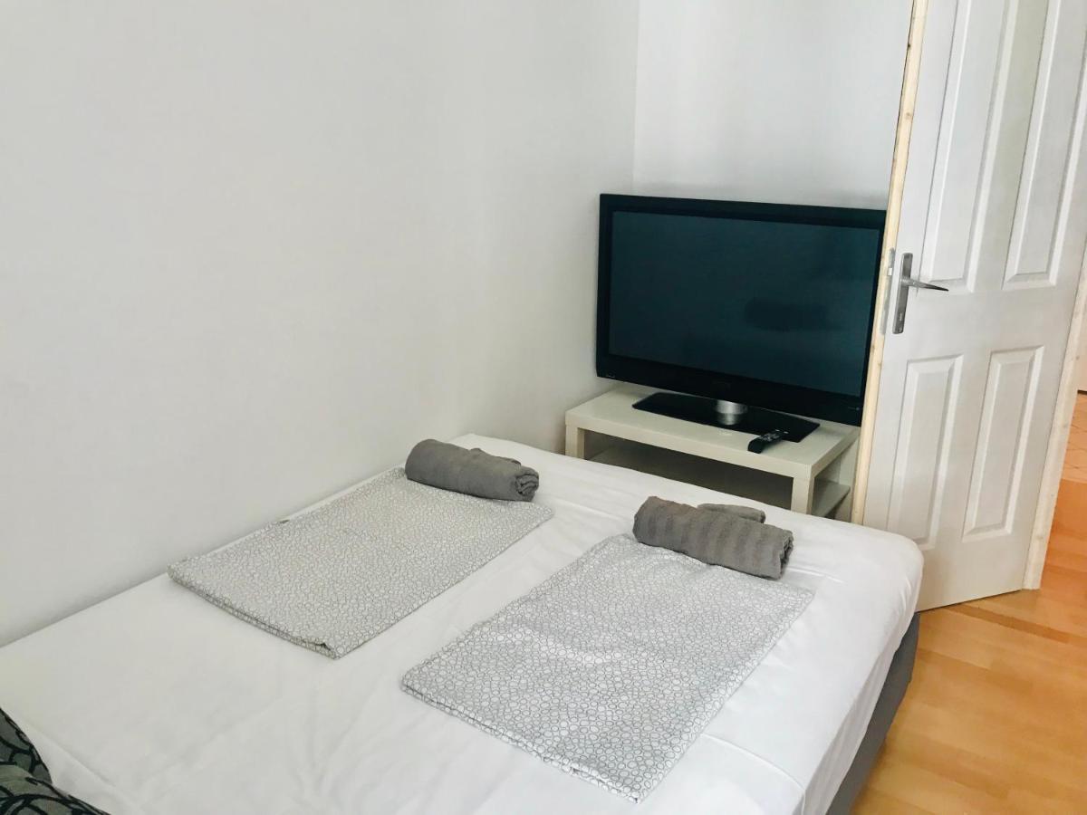 Design Free Parking Apartment In City Center Budapest Esterno foto