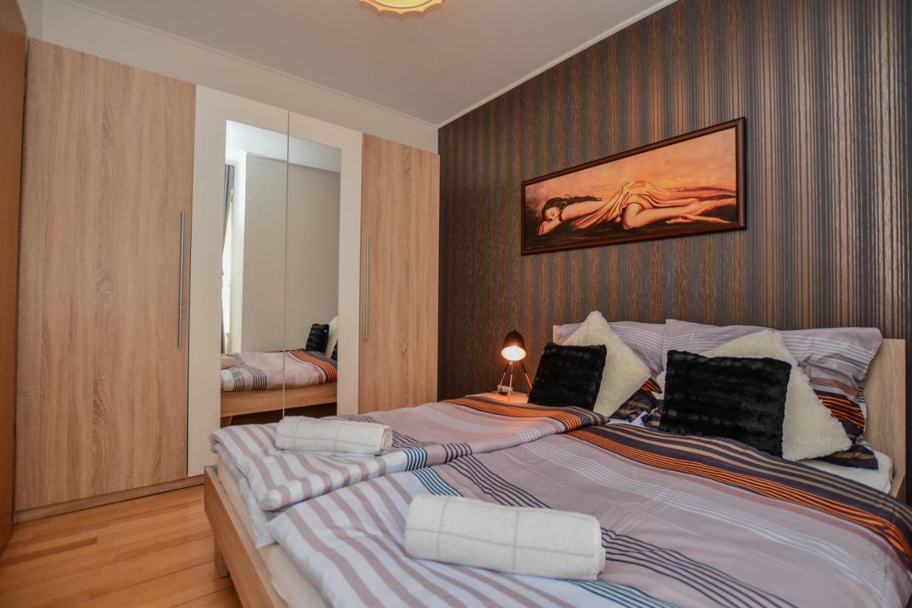 Design Free Parking Apartment In City Center Budapest Esterno foto